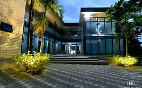 Home Boutique Natural Paradise
